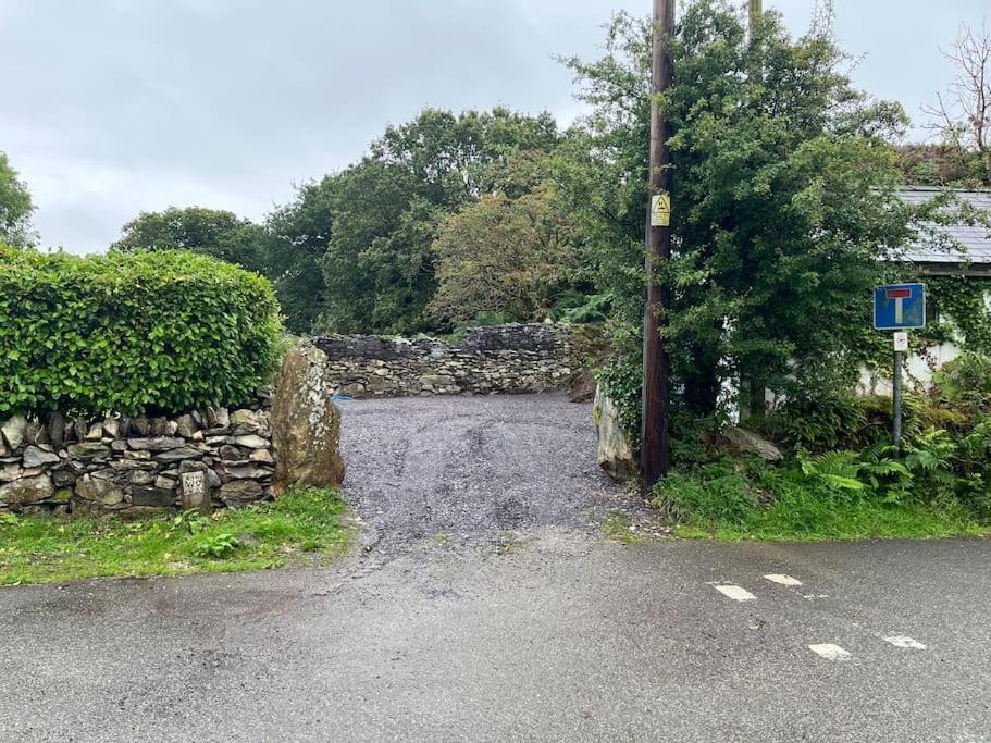 Bryn Rhedyn Cottage Cwm-y-glo Exterior photo